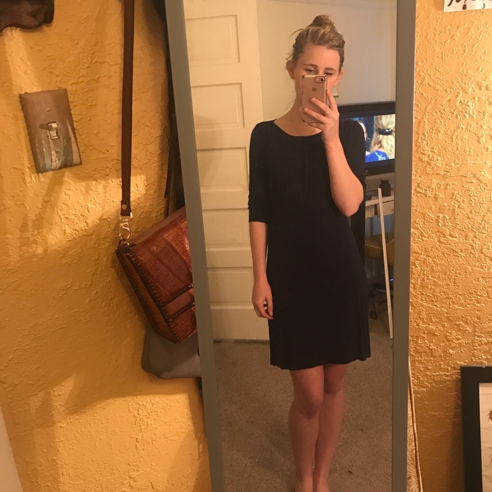 Simple mid-sleeve soft dress - Picture 5 of 6